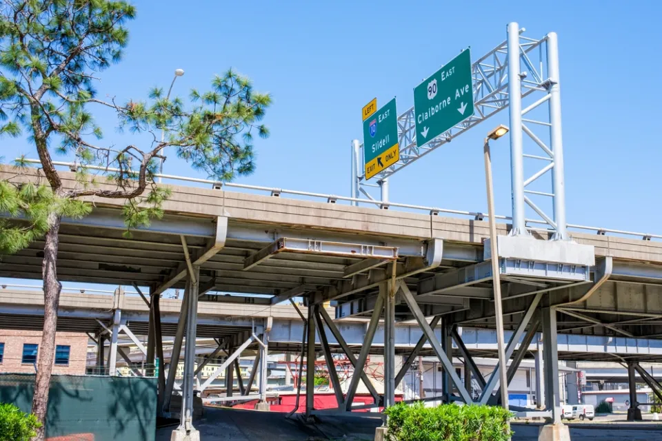 Claiborne Ave expressway passing over Claiborne Avenue in New Orleans